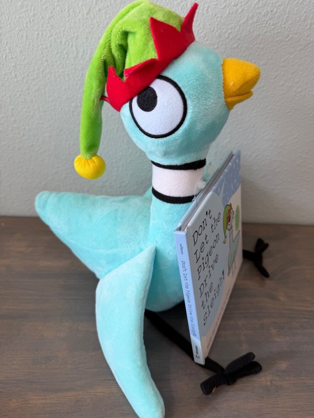 Kohl's Cares Mo Willems Don't Let the Pigeon Drive the Sleigh Plush Toy with Boo